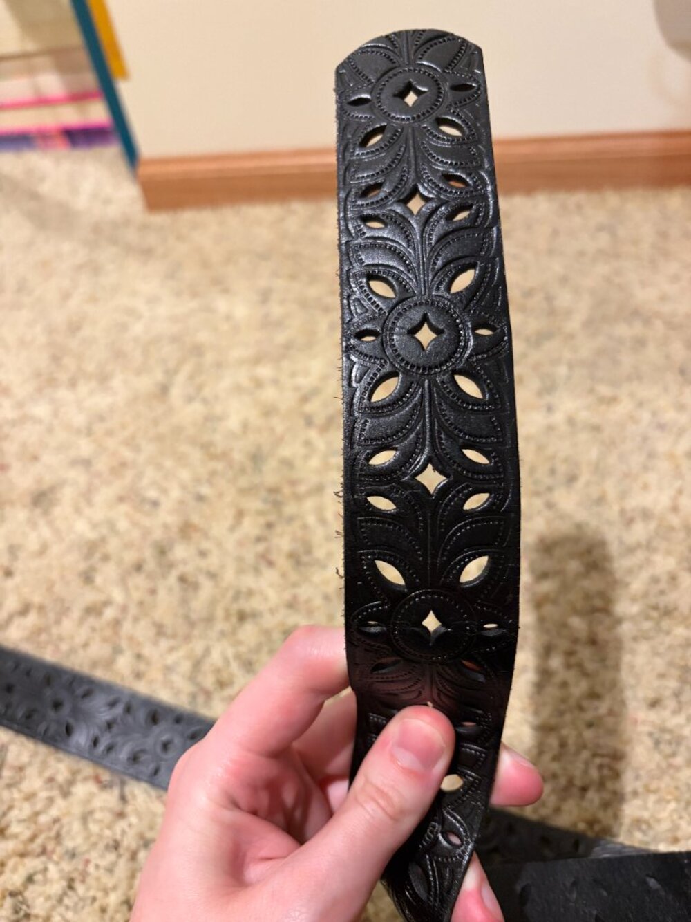 Fossil Floral Perforated Strap Belt Black Silver Buckle - Picture 13 of 14